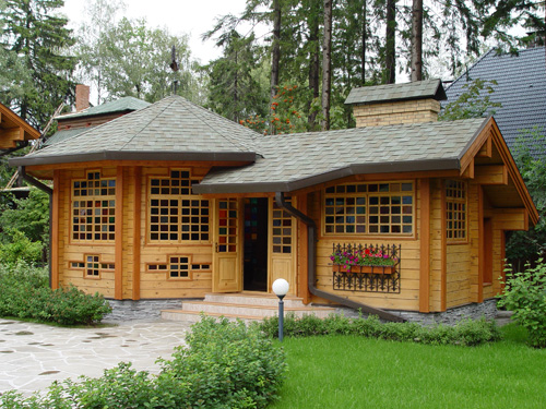 Srubový dům v Modulové technologii VISHERA (lepeného trámu)